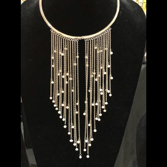 Jewelry - Collar white freshwater pearl draping necklace